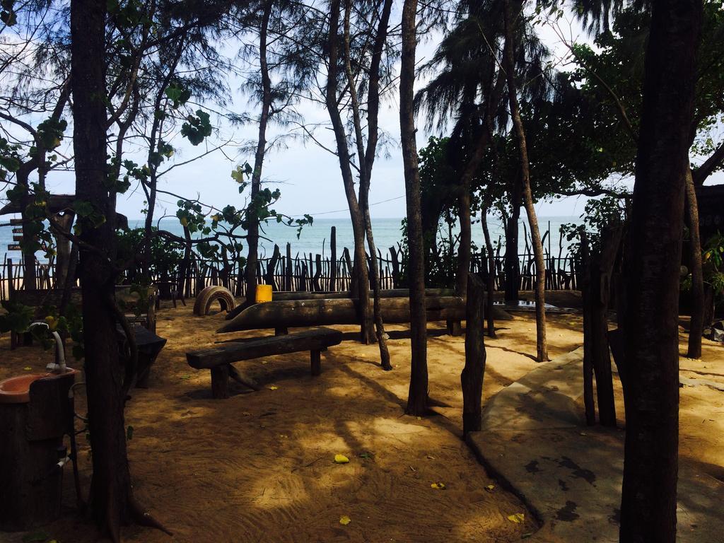 Hut * Arugam Bay